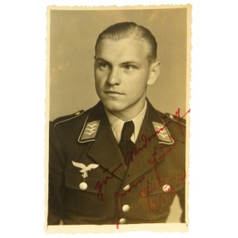 Obergefreiter der Luftwaffe im privat zugeschnittenen Tuchrock. Espenlaub militaria